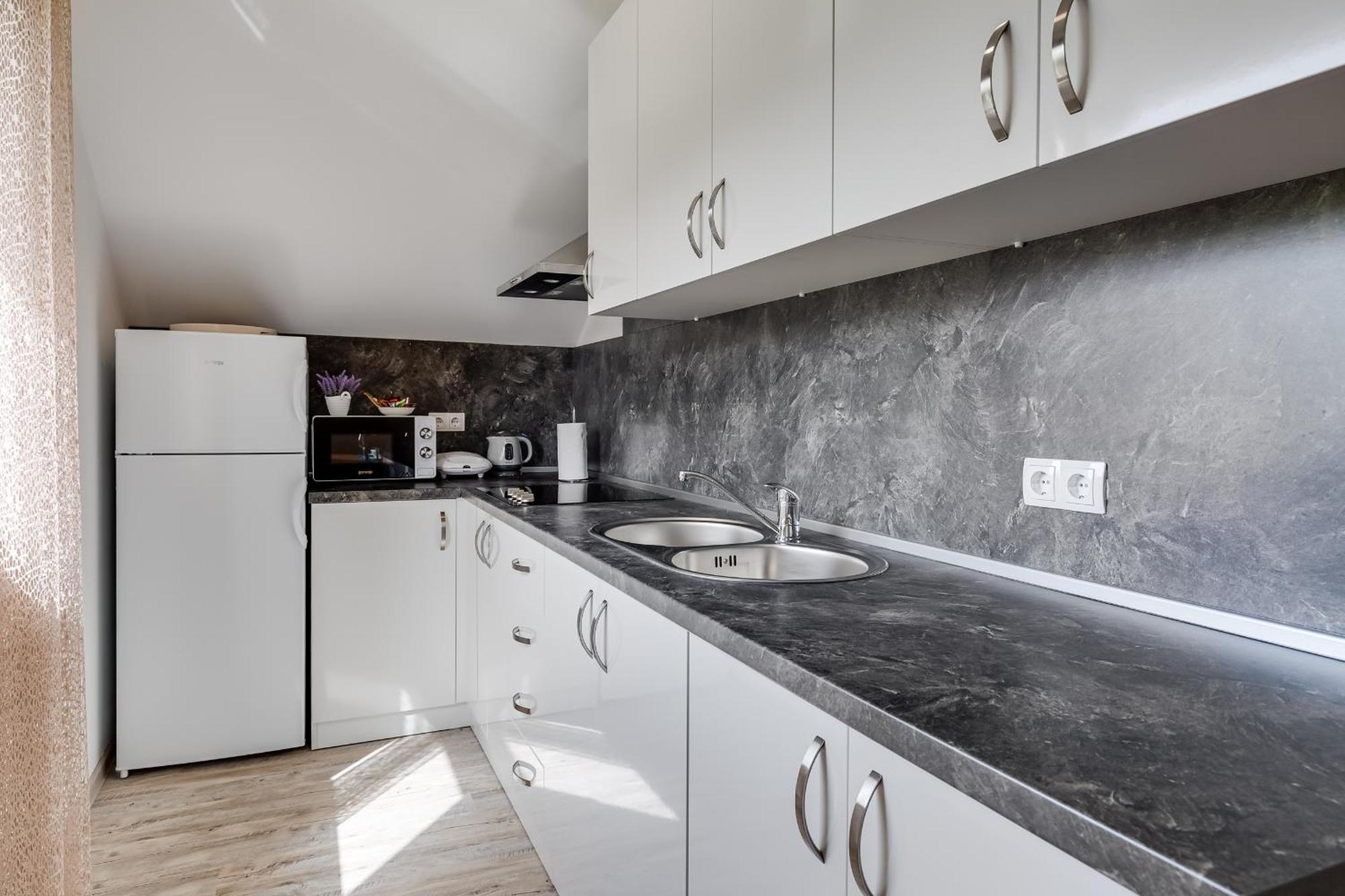 Deluxe Apartment With Jacuzzi - Patar Rakovica Luaran gambar